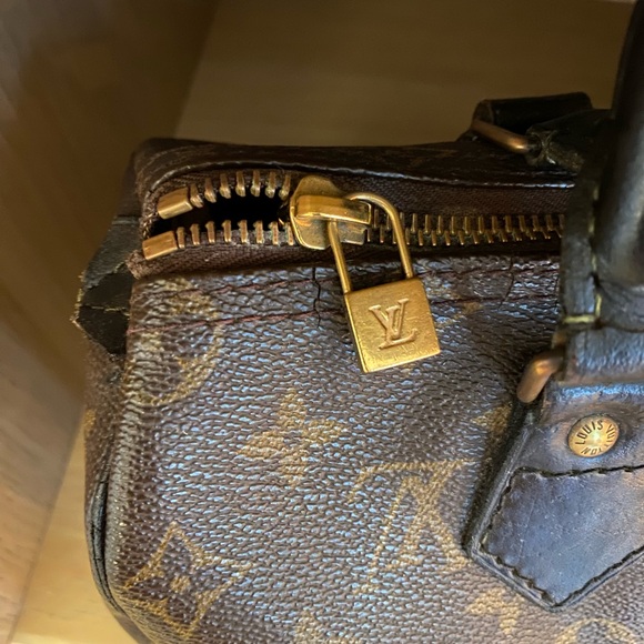 Authentic Vintage Louis Vuitton Speedy 25 - Picture 3 of 12